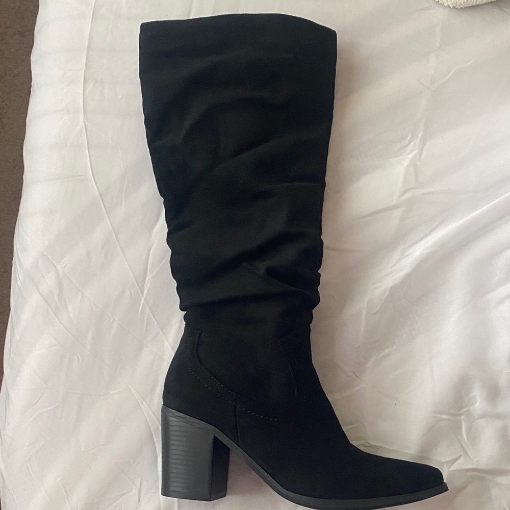 Elegant Black Women's Knee-High Boots